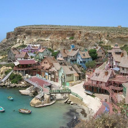 Seafront Apartment With Pool St. Paul's Bay Exterior foto