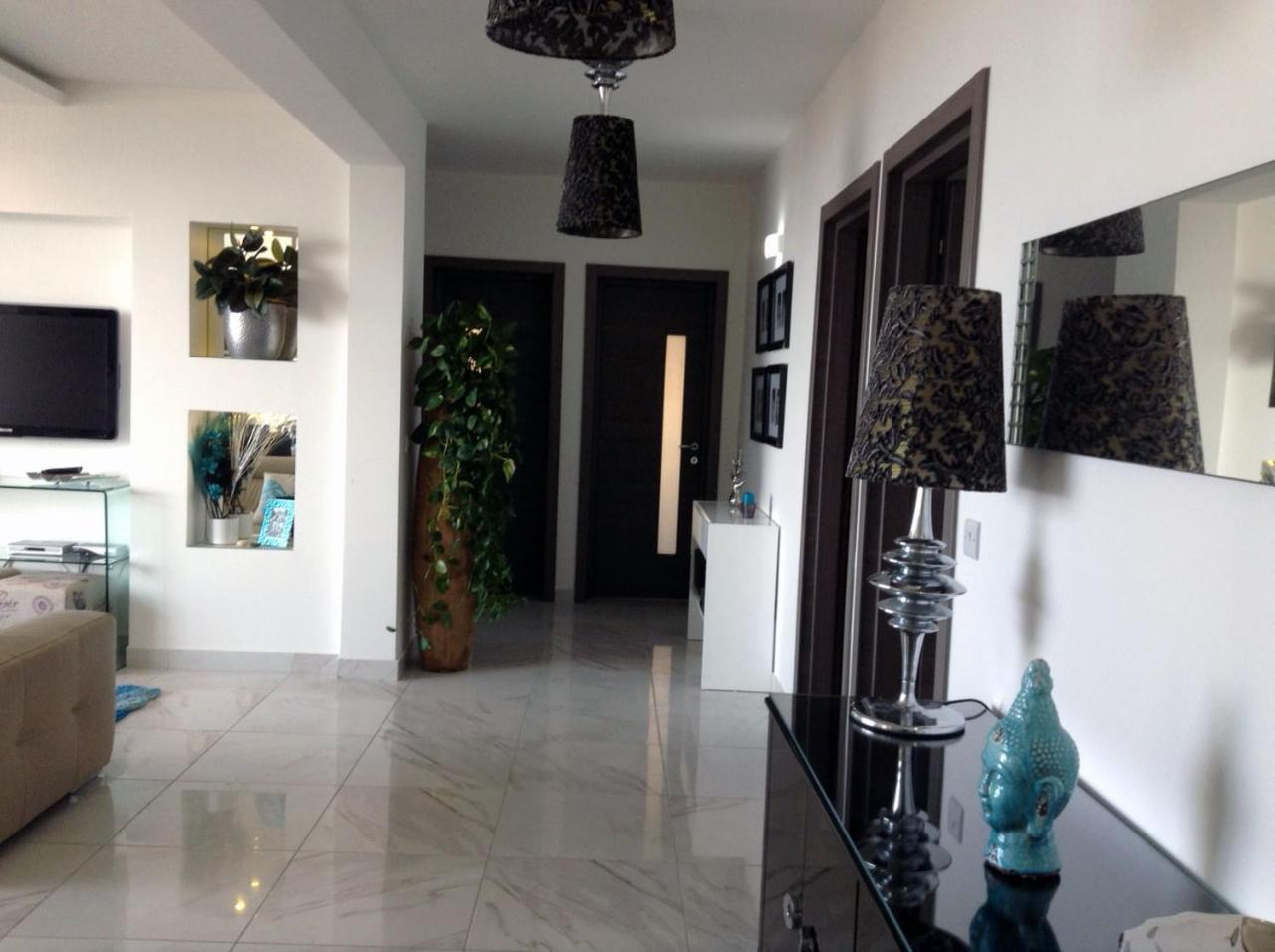 Seafront Apartment With Pool St. Paul's Bay Exterior foto
